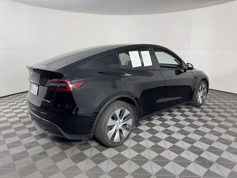 Used 2023 Tesla Model Y Long Range image 24