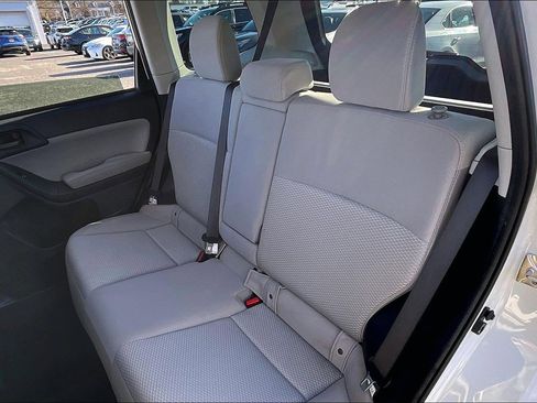 Used 2018 Subaru Forester 2.5i Premium image 19