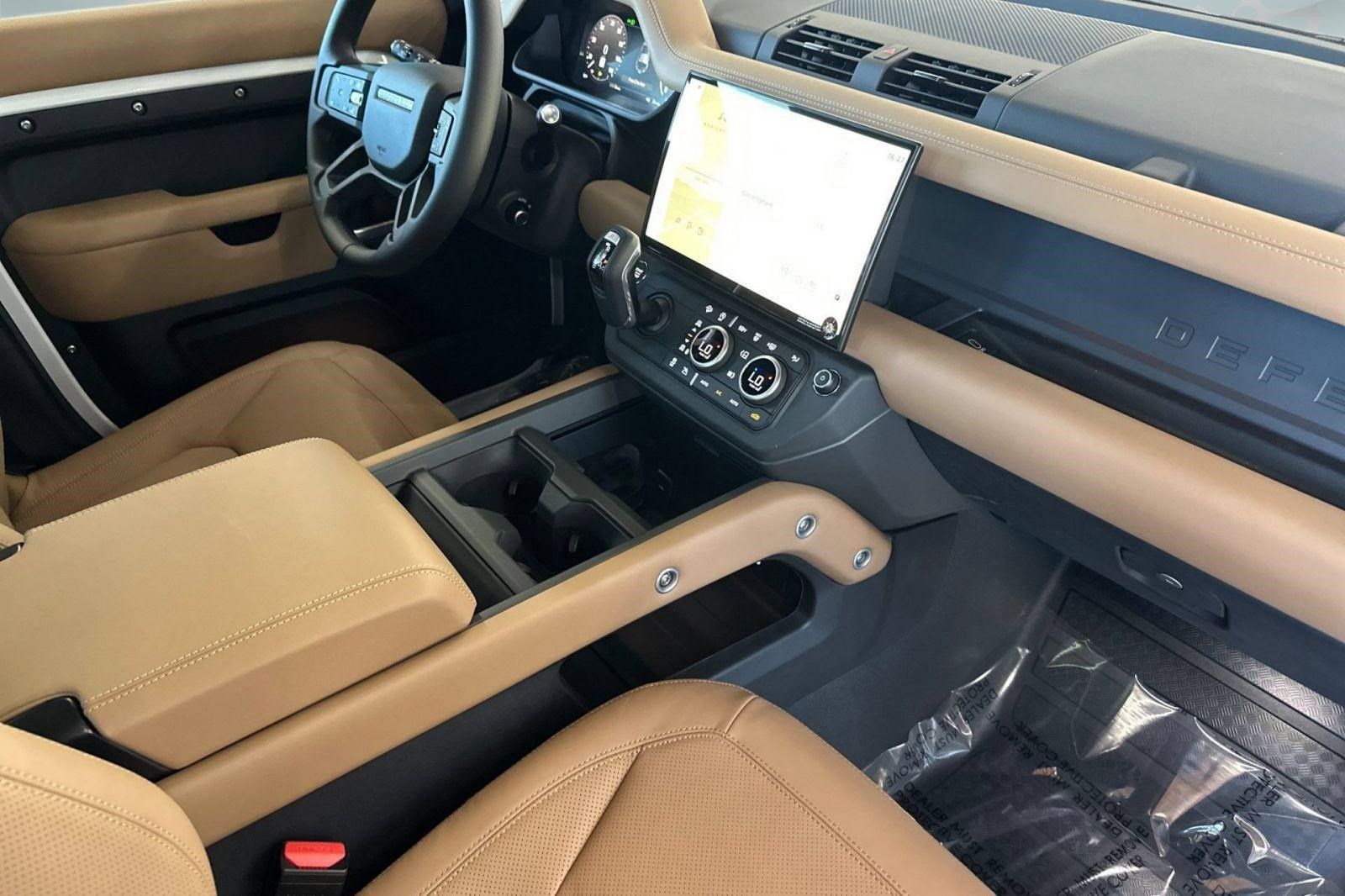 New 2026 Land Rover Defender 110 X-Dynamic SE AWD/4WD image 30