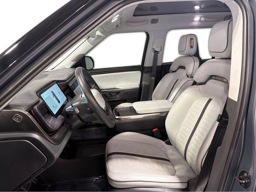 Used 2024 Rivian R1S Launch Edition Quad AWD/4WD image 9