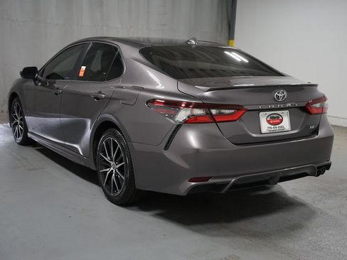 Used 2023 Toyota Camry SE FWD image 6