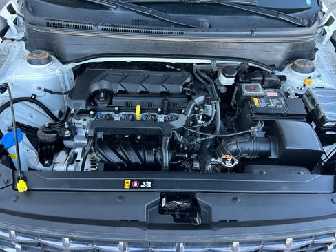 Certified 2024 Hyundai Venue Limited FWD image 33