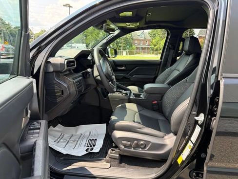 Used 2024 Toyota Tacoma Limited w/ Limited Package (LT) AWD/4WD image 13