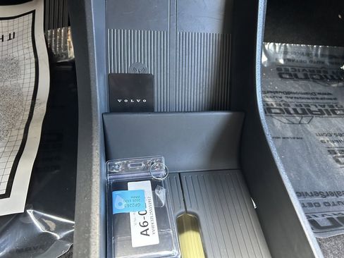 Certified 2025 Volvo EX30 Ultra image 26