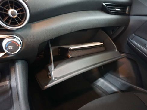 Used 2023 Nissan Sentra SV image 18