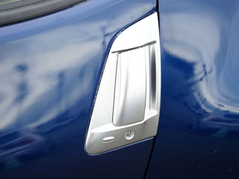 Used 2016 Nissan 370Z Coupe image 9