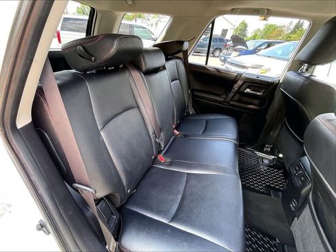 Used 2019 Toyota 4Runner SR5 AWD/4WD image 19