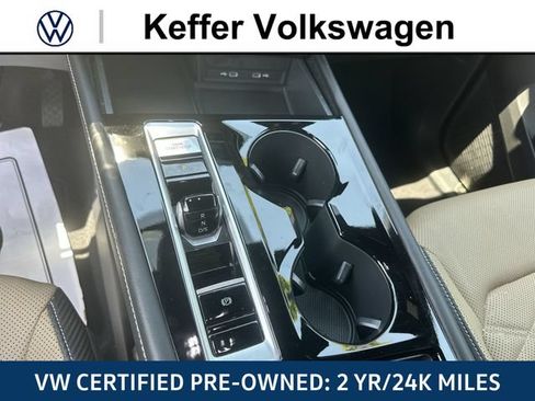 Certified 2024 Volkswagen Atlas Cross Sport SE FWD image 22
