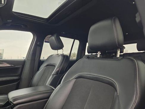 Used 2023 Jeep Grand Cherokee Altitude image 26