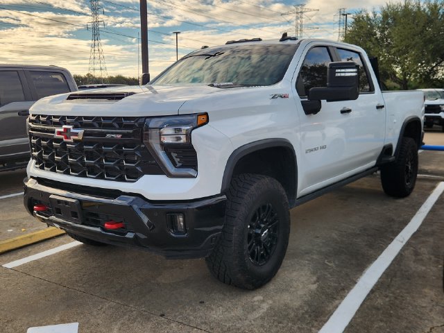 Used 2026 Chevrolet Silverado 2500 ZR2 AWD/4WD image 3
