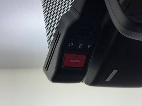 Used 2024 Toyota Sienna Limited image 35