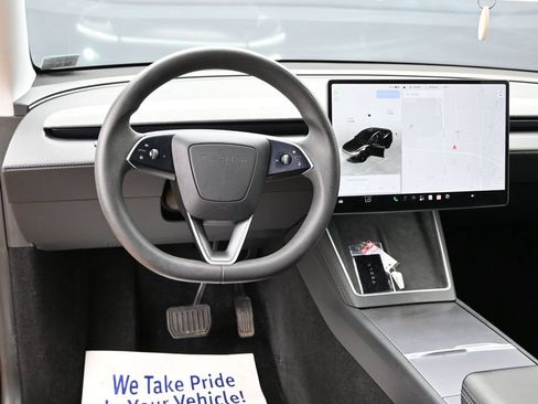 Used 2026 Tesla Model Y Long Range RWD image 34