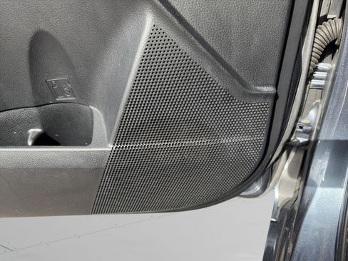 Used 2015 Toyota Corolla L image 28