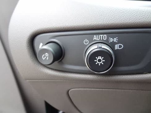 Used 2022 Chevrolet Malibu LS FWD image 15