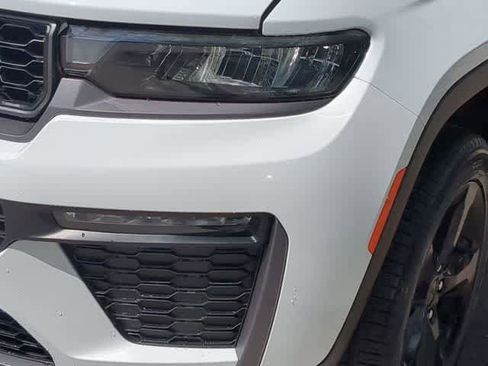 New 2026 Jeep Grand Cherokee L Limited AWD/4WD image 11