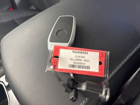 Certified 2024 Kia Telluride S w/ S Sunroof Package image 30