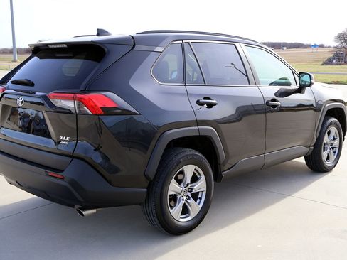 Used 2024 Toyota RAV4 XLE image 6