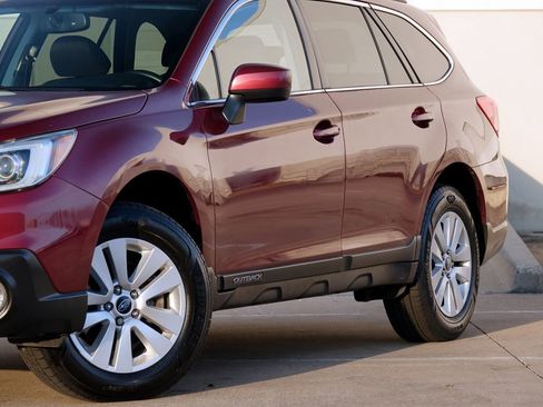 Used 2017 Subaru Outback 2.5i Premium image 23