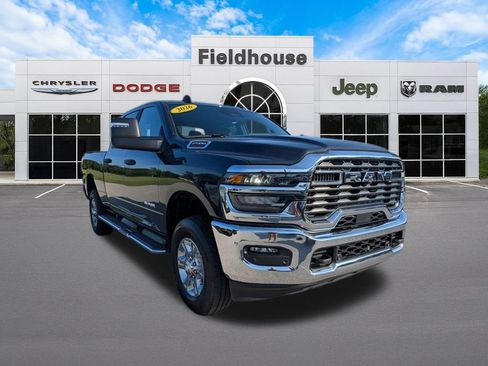Used 2026 RAM 2500 Big Horn AWD/4WD image 3