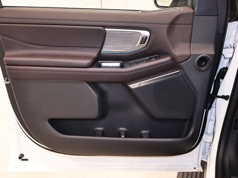 New 2026 Ford Expedition Max Platinum w/ Platinum Ultimate Package AWD/4WD image 10