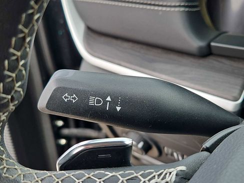 Used 2023 Jeep Grand Cherokee Limited image 26