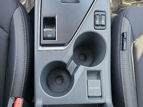 Certified 2025 Subaru Crosstrek 2.0i Premium image 31
