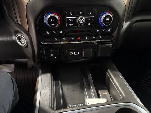 Certified 2022 Chevrolet Silverado 2500 High Country w/ Technology Package AWD/4WD image 34