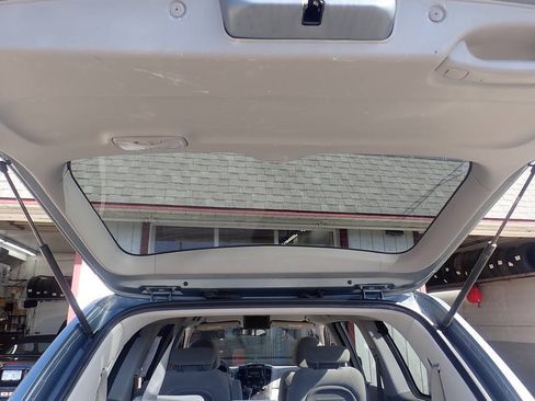 Used 2008 Kia Sedona LX FWD image 23