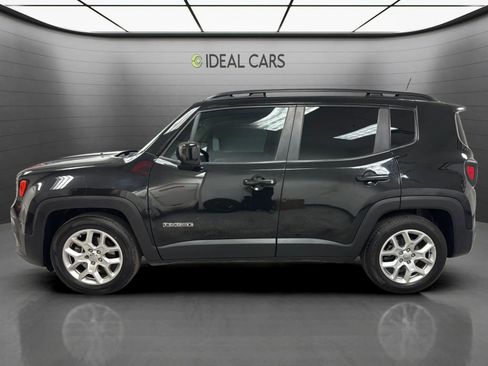 Used 2018 Jeep Renegade Latitude w/ Popular Equipment Group FWD image 2