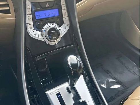 Used 2013 Hyundai Elantra Limited w/ Technology Pkg image 27