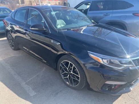 Used 2020 Kia Optima SE image 2