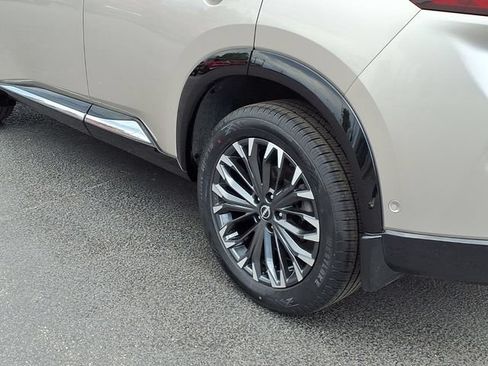 Used 2024 Nissan Rogue Platinum w/ Platinum Premium Package AWD/4WD image 25