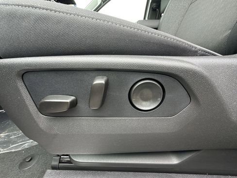 New 2026 GMC Sierra 1500 SLE w/ Preferred Package AWD/4WD image 14