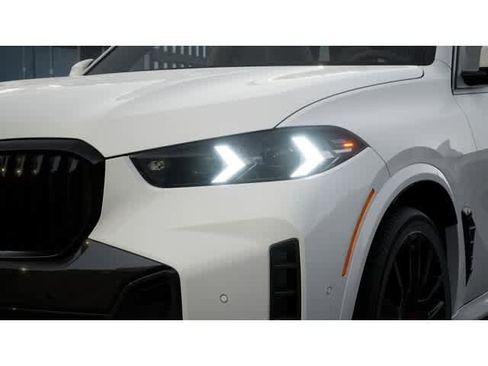 Used 2026 BMW X5 xDrive40i w/ M Sport Package image 6