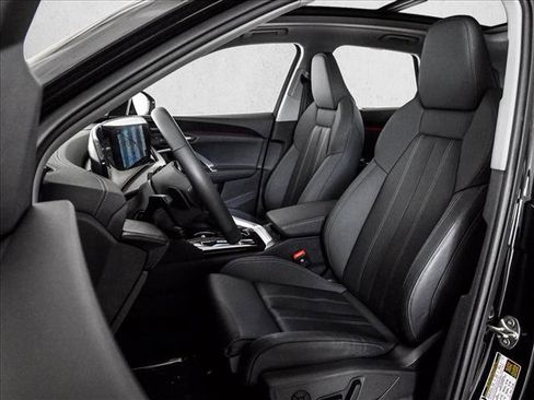 Certified 2025 Audi Q5 Premium Plus w/ Premium Plus AWD/4WD image 17