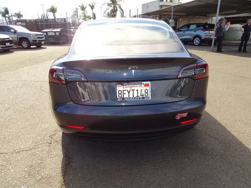 Used 2018 Tesla Model 3 Long Range RWD image 5