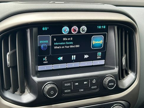 Used 2015 Chevrolet Colorado Z71 AWD/4WD image 16