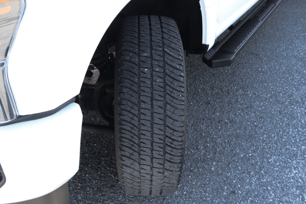 Used 2022 Ford F250 Lariat w/ Black Appearance Package AWD/4WD image 46