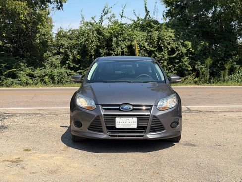 Used 2014 Ford Focus SE FWD image 2