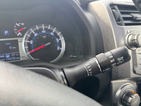 Used 2014 Toyota 4Runner SR5 Premium image 20