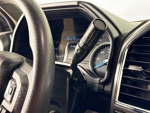 Used 2017 Ford F250 XLT w/ XLT Premium Package image 16