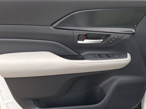 New 2026 Toyota Grand Highlander AWD Hybrid image 11