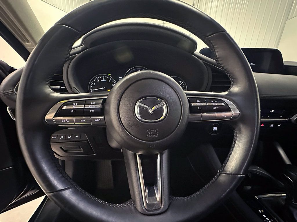 Used 2022 MAZDA MAZDA3 s FWD image 29