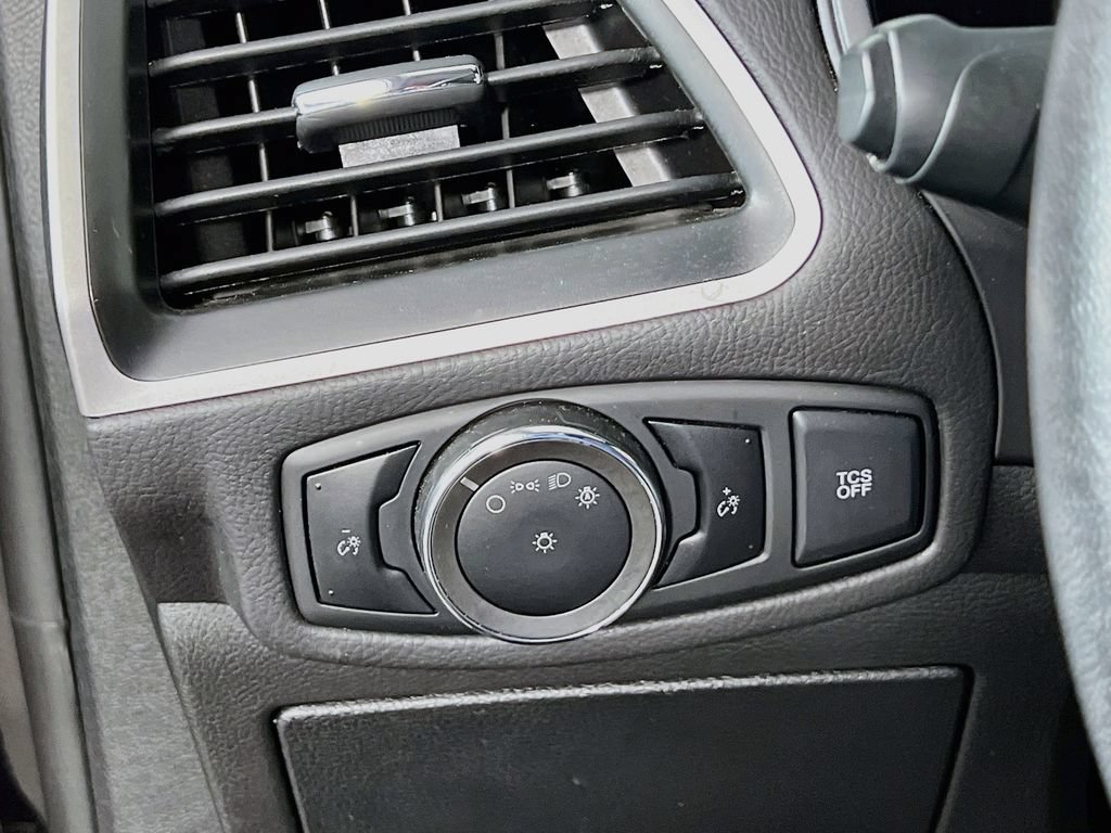 Used 2024 Ford Edge SEL AWD/4WD image 9