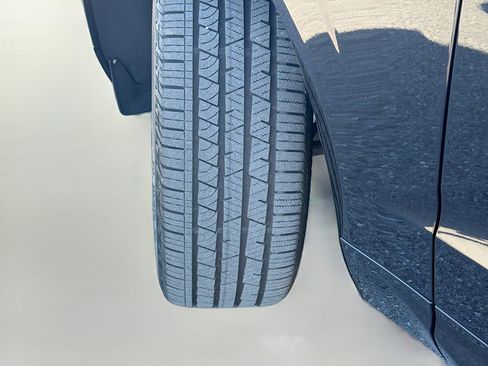 Used 2022 Volvo XC60 B5 Momentum image 41