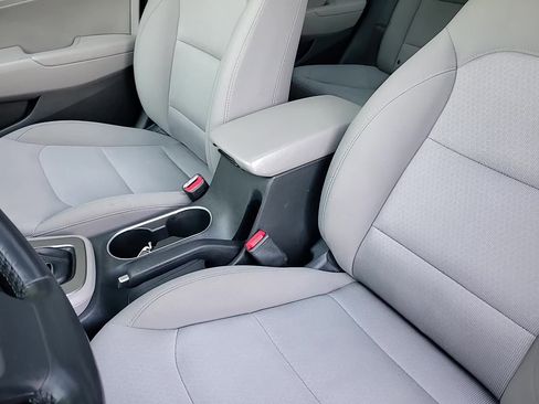 Used 2018 Hyundai Elantra Value Edition w/ Cargo Package image 19