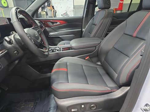 New 2026 Chevrolet Traverse RS w/ LPO, Floor Liner Package image 19