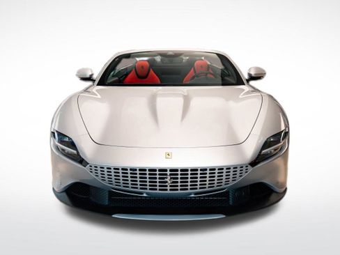 Used 2024 Ferrari Roma Spider image 8