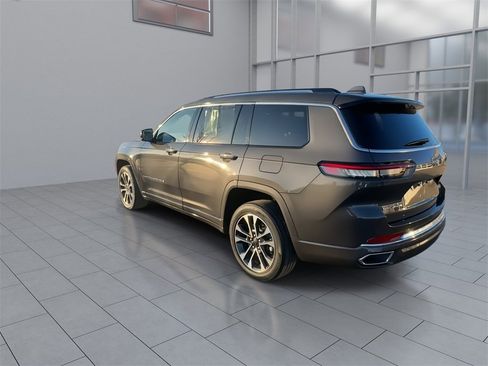 Used 2021 Jeep Grand Cherokee L Overland w/ Advanced Protech Group III image 7