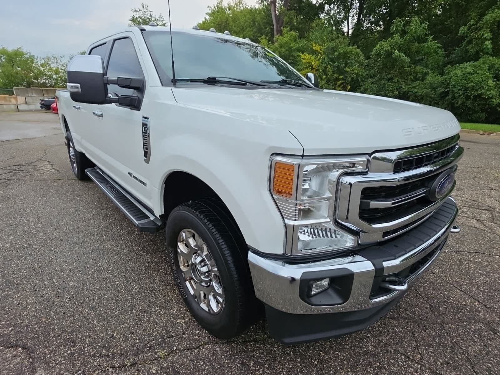 Used 2022 Ford F350 Lariat w/ Lariat Ultimate Package AWD/4WD image 4